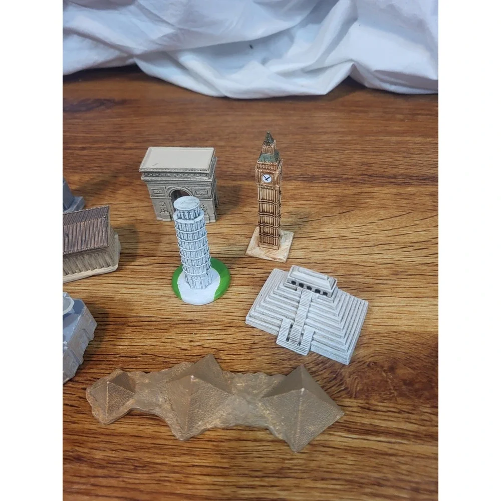 Lot Of 8 Safari Ltd Wonders Of‎ The World Miniatures
